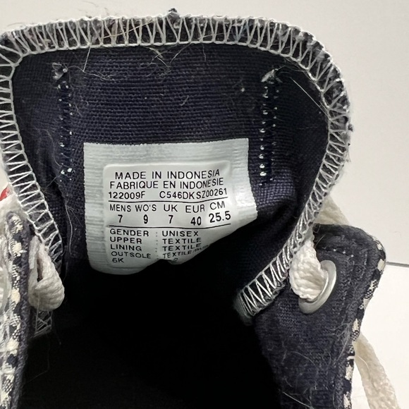 Converse Low Top Sneakers - Picture 4 of 6